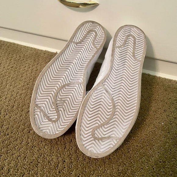 Adidas Original Superstar Sneakers - Picture 4 of 5